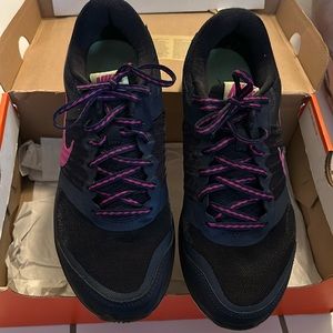 Nike women’s free 5.0 running shoe. 9.5